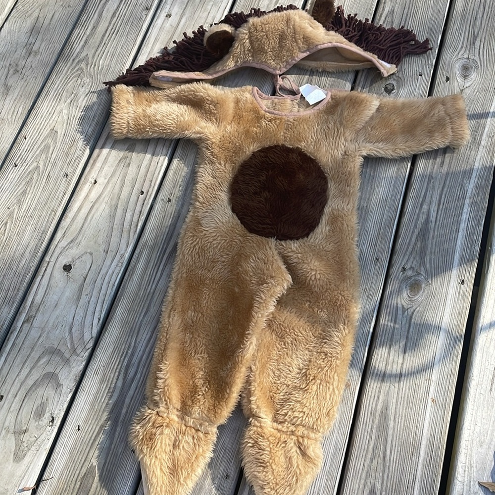 KIDS Lion Costume- Jumpsuit/Romper & Headpiece Size 6-12 Months